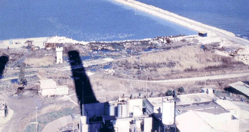 Dredging of the water intake basin of Shahid Salimi Power Plant in Neka