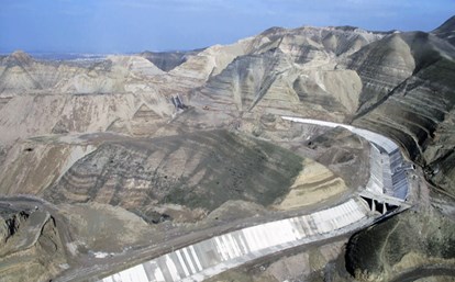 Construction of the main canal of Khodafarin and related technical structures